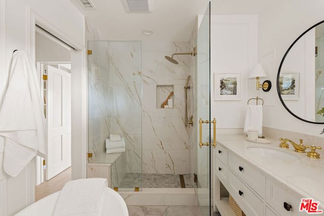 4257 Don Luis Drive, Los Angeles, CA 90008