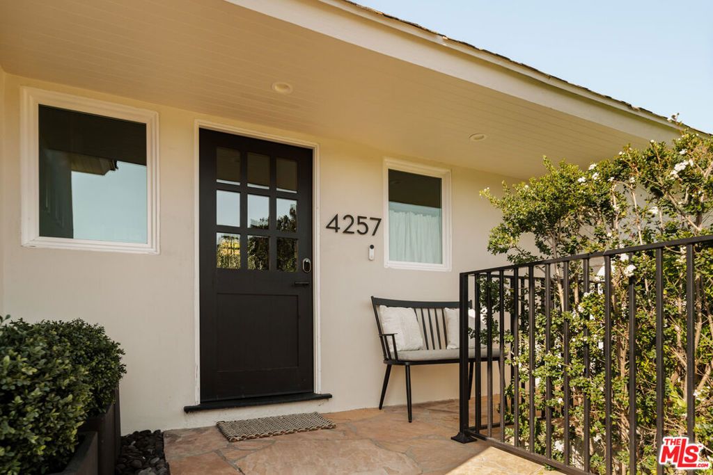 4257 Don Luis Drive, Los Angeles, CA 90008 — photo 2