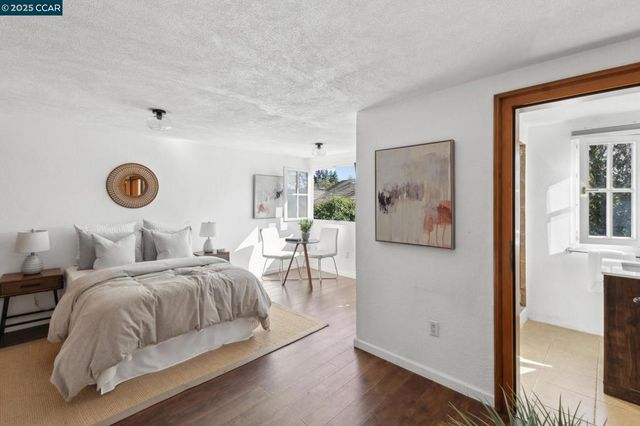 40 Las Palomas, Orinda, CA 94563