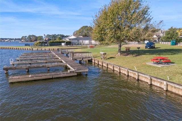 14520 Diamondhead N, Conroe, TX 77356