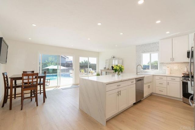 11007 Crystal Springs Rd, Santee, CA 92071