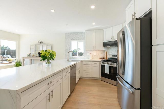11007 Crystal Springs Rd, Santee, CA 92071
