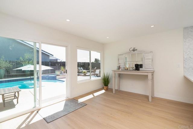 11007 Crystal Springs Rd, Santee, CA 92071