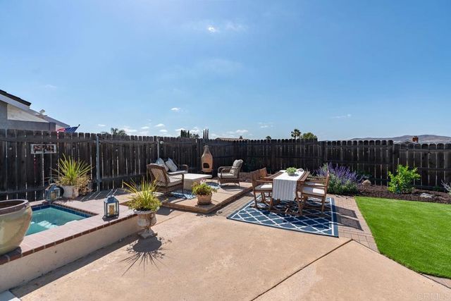 11007 Crystal Springs Rd, Santee, CA 92071