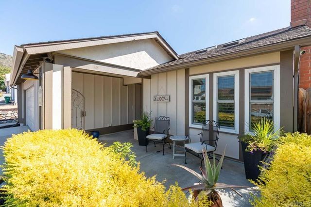 11007 Crystal Springs Rd, Santee, CA 92071