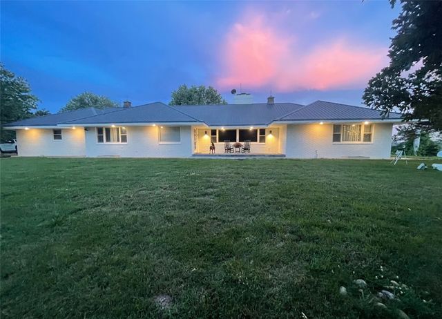 379 & 978 E Hwy 14, Lead Hill, AR 72644