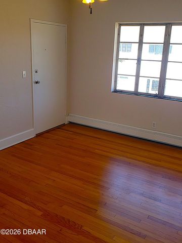 500 S Beach St Apt B3, Daytona Beach, FL 32114