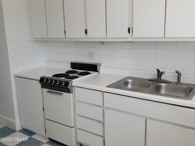 500 S Beach St Apt B3, Daytona Beach, FL 32114