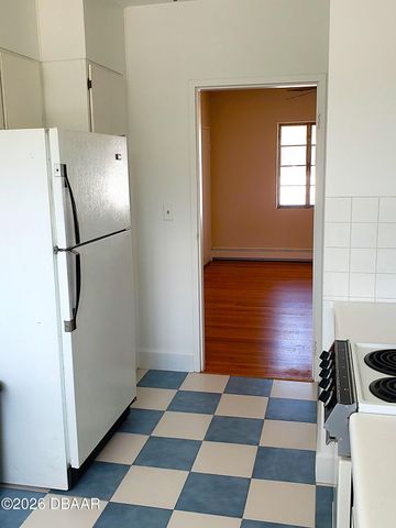 500 S Beach St Apt B3, Daytona Beach, FL 32114