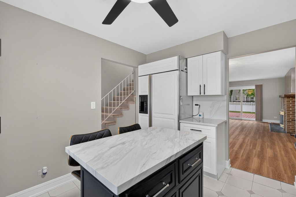 1393 Spring Valley Drive, Carol Stream, IL 60188 — photo 4