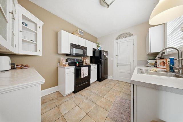 8334 DIAGONAL ROAD N, St Petersburg, FL 33702