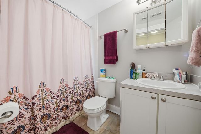 8334 DIAGONAL ROAD N, St Petersburg, FL 33702