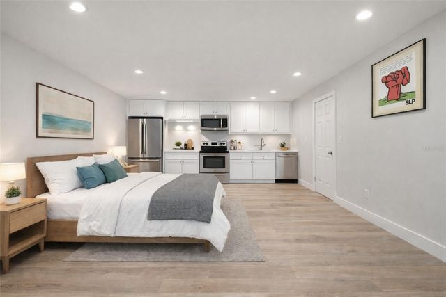 8334 DIAGONAL ROAD N, St Petersburg, FL 33702