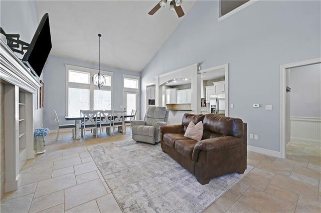 11108 W 132nd Place, Overland Park, KS 66213