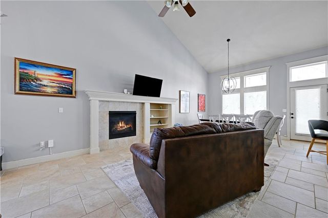 11108 W 132nd Place, Overland Park, KS 66213