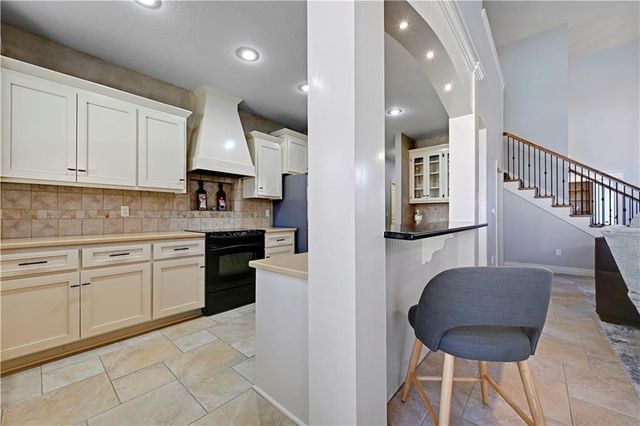 11108 W 132nd Place, Overland Park, KS 66213