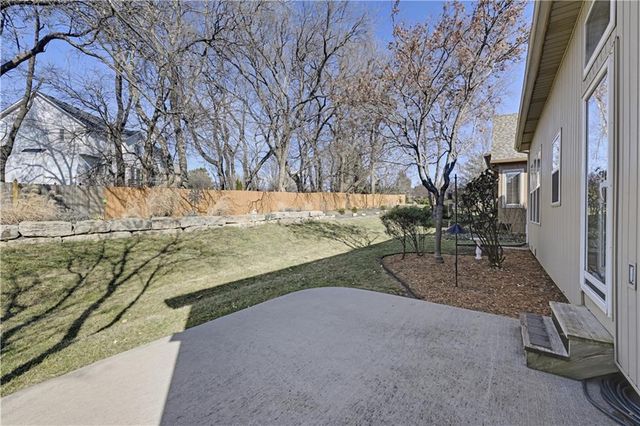 11108 W 132nd Place, Overland Park, KS 66213
