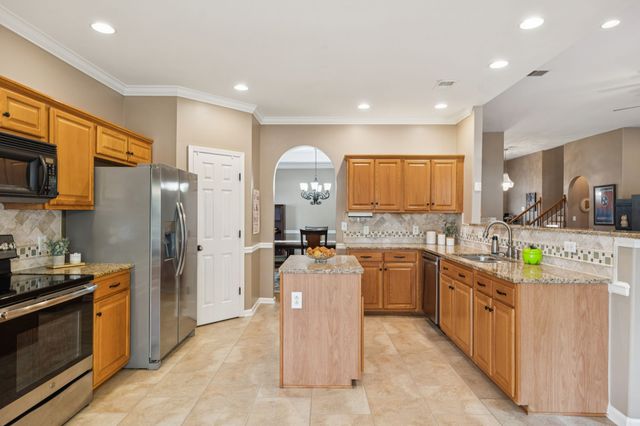 1826 Nantes Ct, Spring Hill, TN 37174