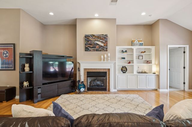 1826 Nantes Ct, Spring Hill, TN 37174