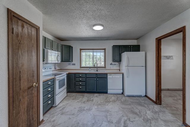 142 E MONTANA, Rapid City, SD 57701