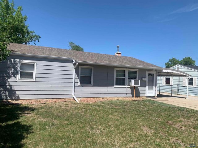 142 E MONTANA, Rapid City, SD 57701