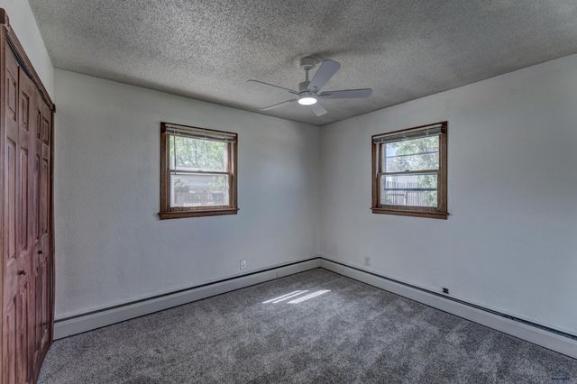142 E MONTANA, Rapid City, SD 57701