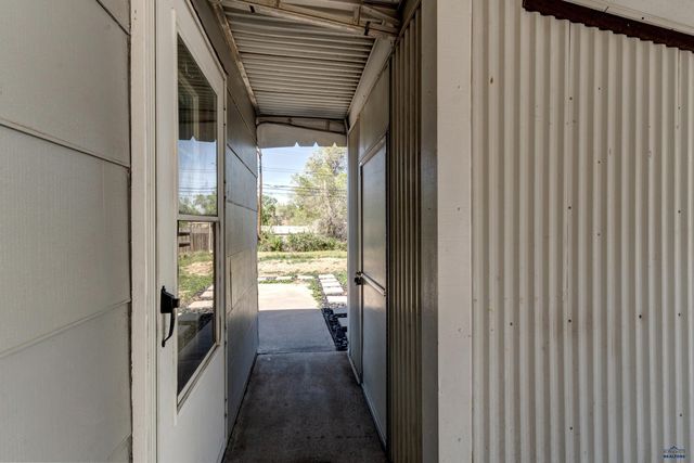 142 E MONTANA, Rapid City, SD 57701