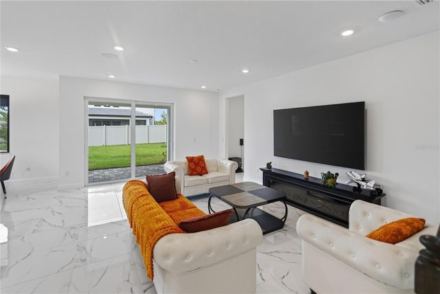 7595 SEAHAWK AVENUE, Sarasota, FL 34241