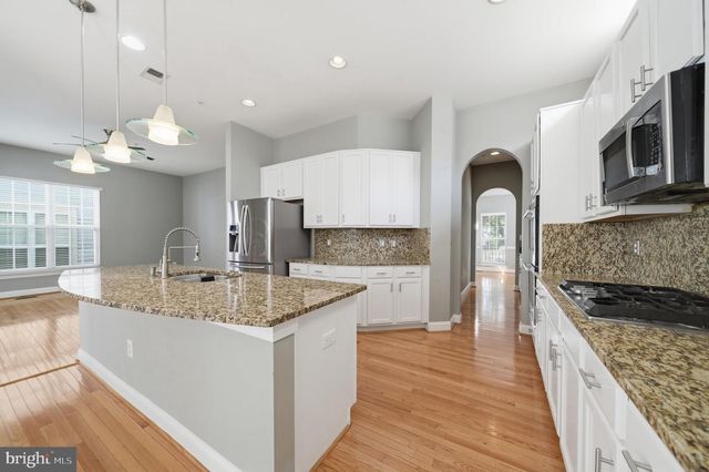 13131 CLARKSBURG SQUARE RD, Clarksburg, MD 20871