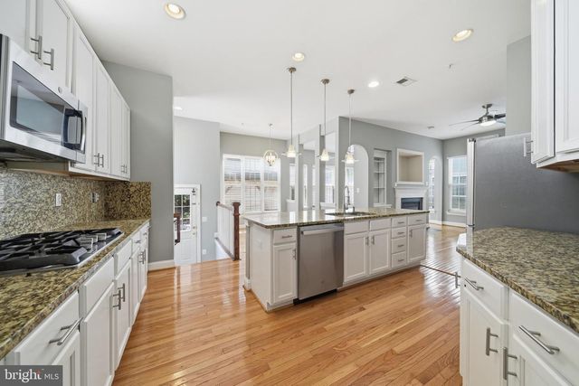 13131 CLARKSBURG SQUARE RD, Clarksburg, MD 20871