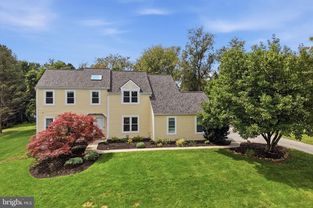 422 S SADDLEBROOK CIR, CHESTER SPRINGS, PA 19425 — photo 2