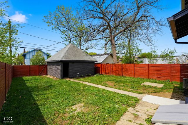 3752 Ruckle Street, Indianapolis, IN 46205