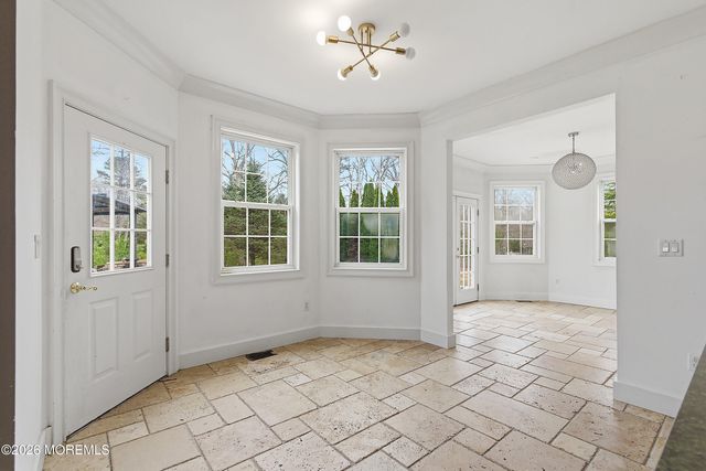 17 Meadow Run Court, Jackson, NJ 08527