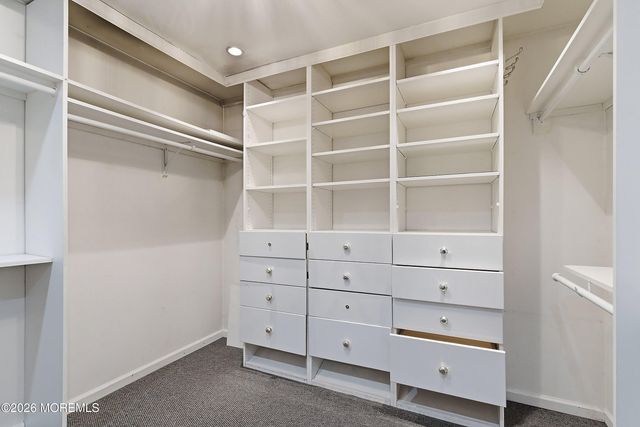 17 Meadow Run Court, Jackson, NJ 08527