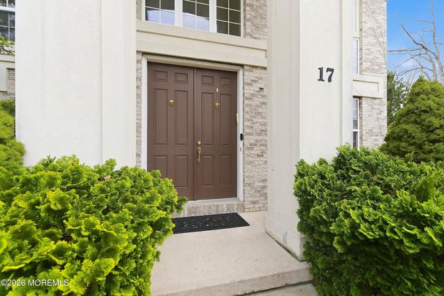 17 Meadow Run Court, Jackson, NJ 08527