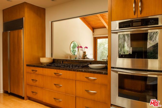 3626 Mandeville Canyon Road, Los Angeles, CA 90049