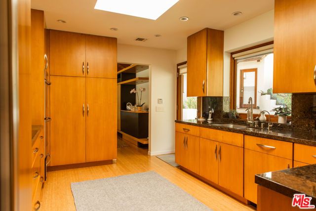 3626 Mandeville Canyon Road, Los Angeles, CA 90049