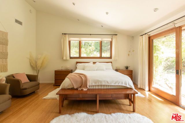 3626 Mandeville Canyon Road, Los Angeles, CA 90049