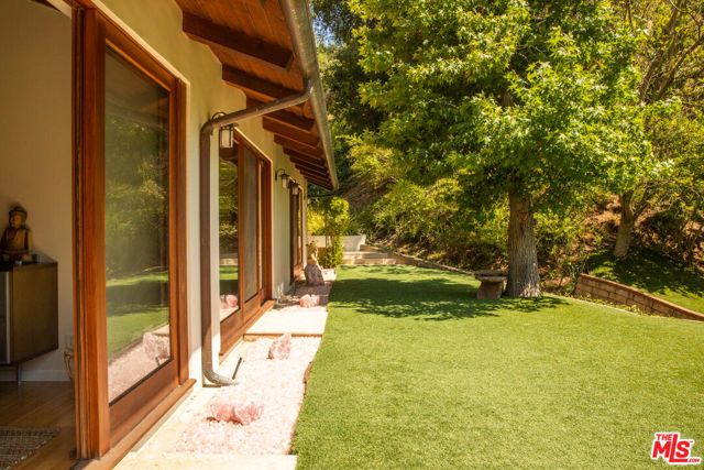 3626 Mandeville Canyon Road, Los Angeles, CA 90049