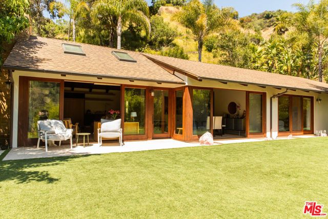 3626 Mandeville Canyon Road, Los Angeles, CA 90049