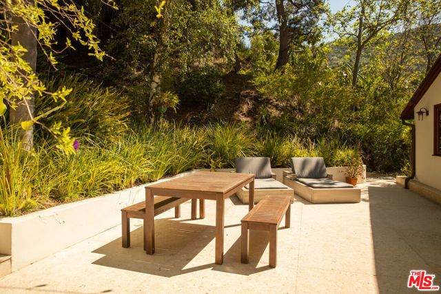3626 Mandeville Canyon Road, Los Angeles, CA 90049