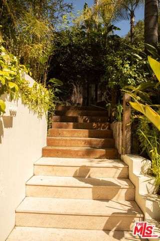 3626 Mandeville Canyon Road, Los Angeles, CA 90049