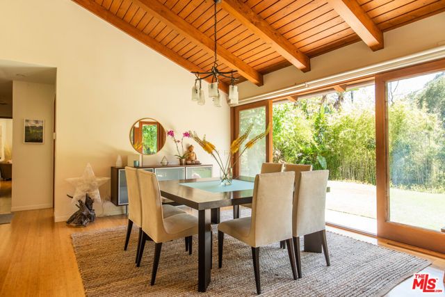 3626 Mandeville Canyon Road, Los Angeles, CA 90049
