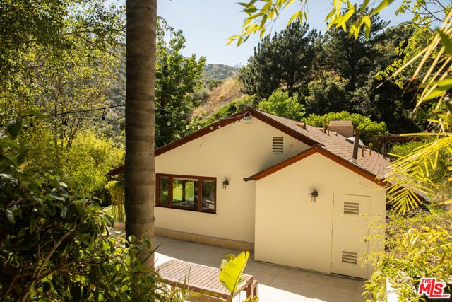 3626 Mandeville Canyon Road, Los Angeles, CA 90049