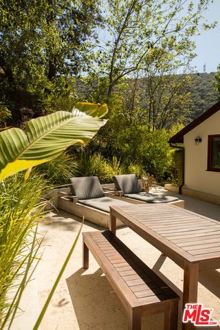 3626 Mandeville Canyon Road, Los Angeles, CA 90049