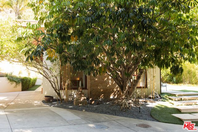 3626 Mandeville Canyon Road, Los Angeles, CA 90049