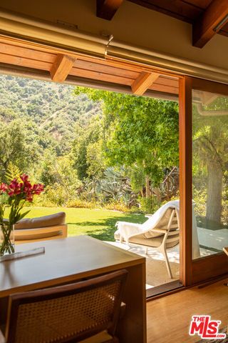 3626 Mandeville Canyon Road, Los Angeles, CA 90049