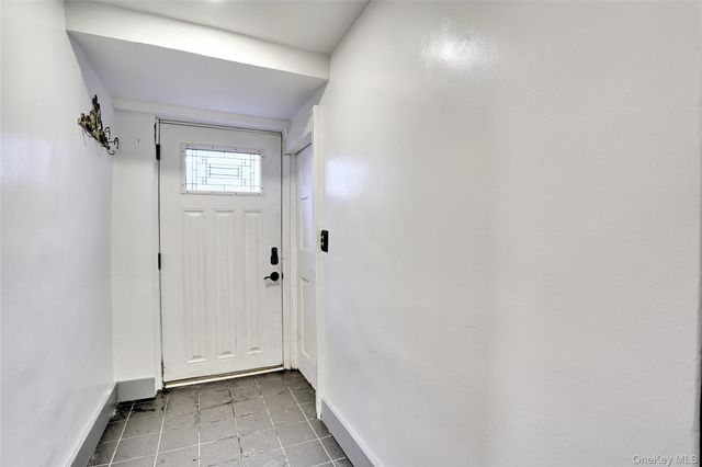 377 Buena Vista Road, New City, NY 10956