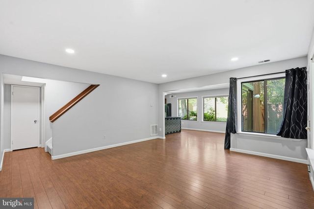 3103 BABASHAW CT, Fairfax, VA 22031