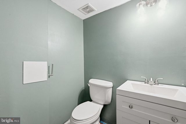 3103 BABASHAW CT, Fairfax, VA 22031